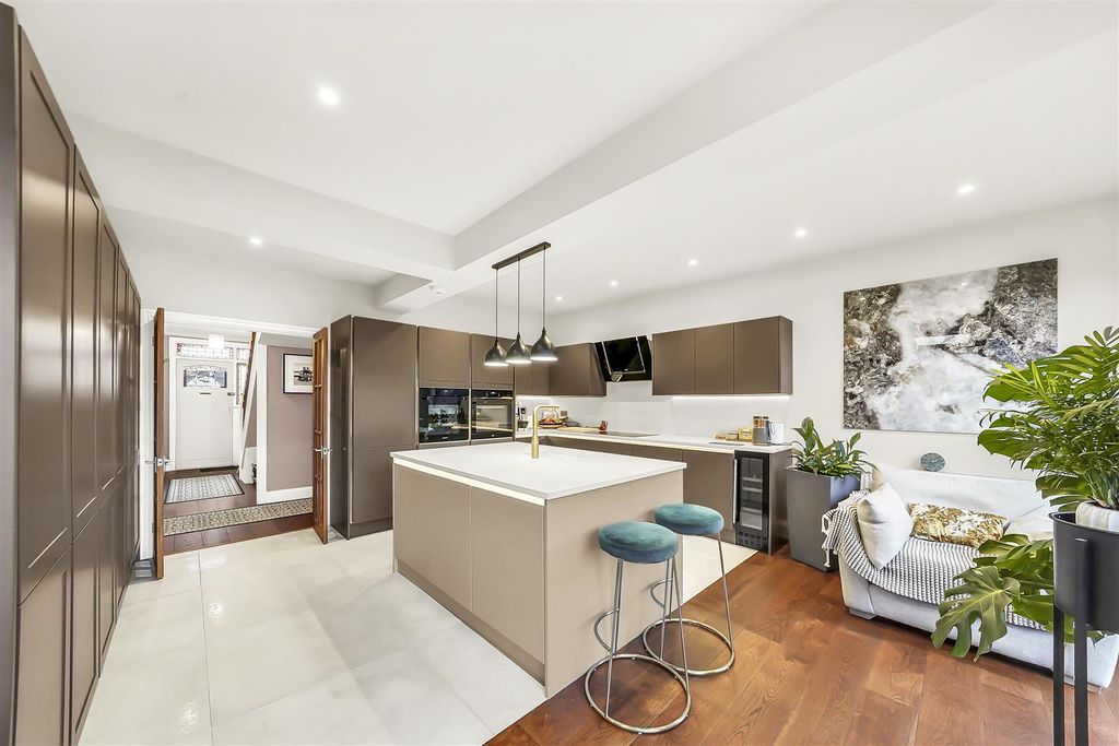 Property photo 3 of 30 Dsc00742.Jpg