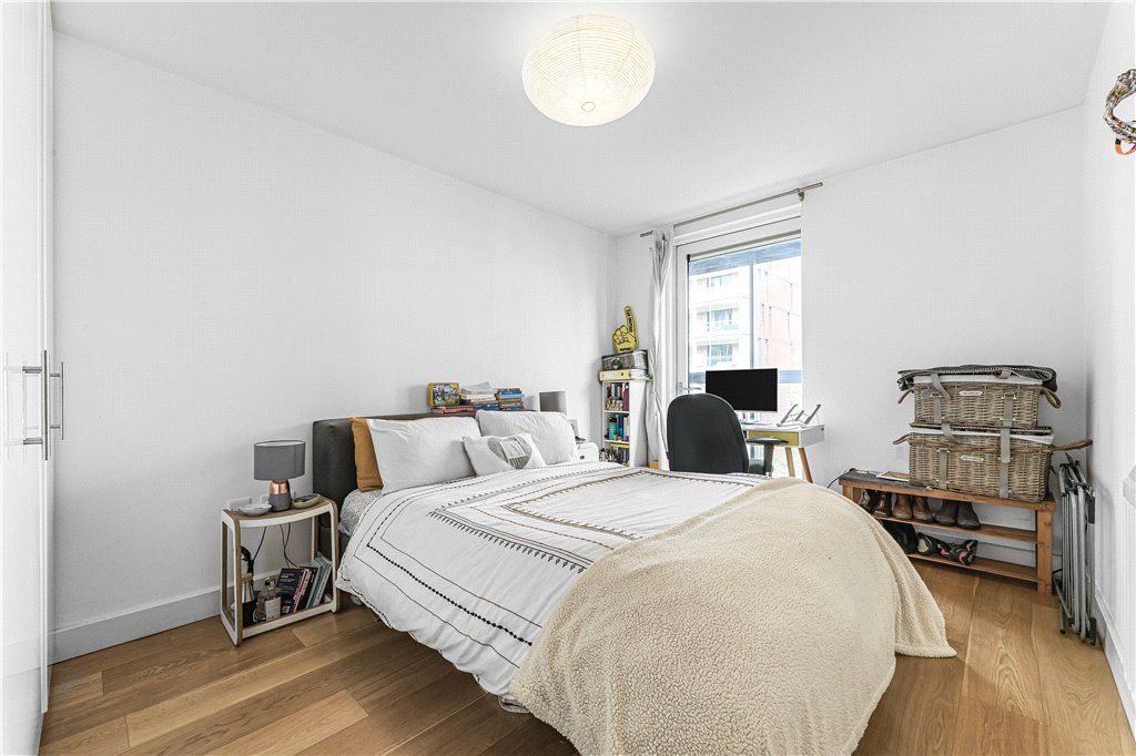 Property photo 3 of 18 Bedroom