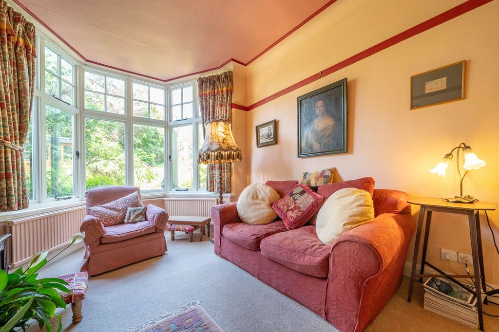 Property photo 2 of 41