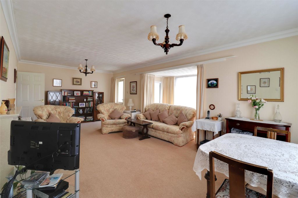 Property photo 3 of 15 Picture No. 08