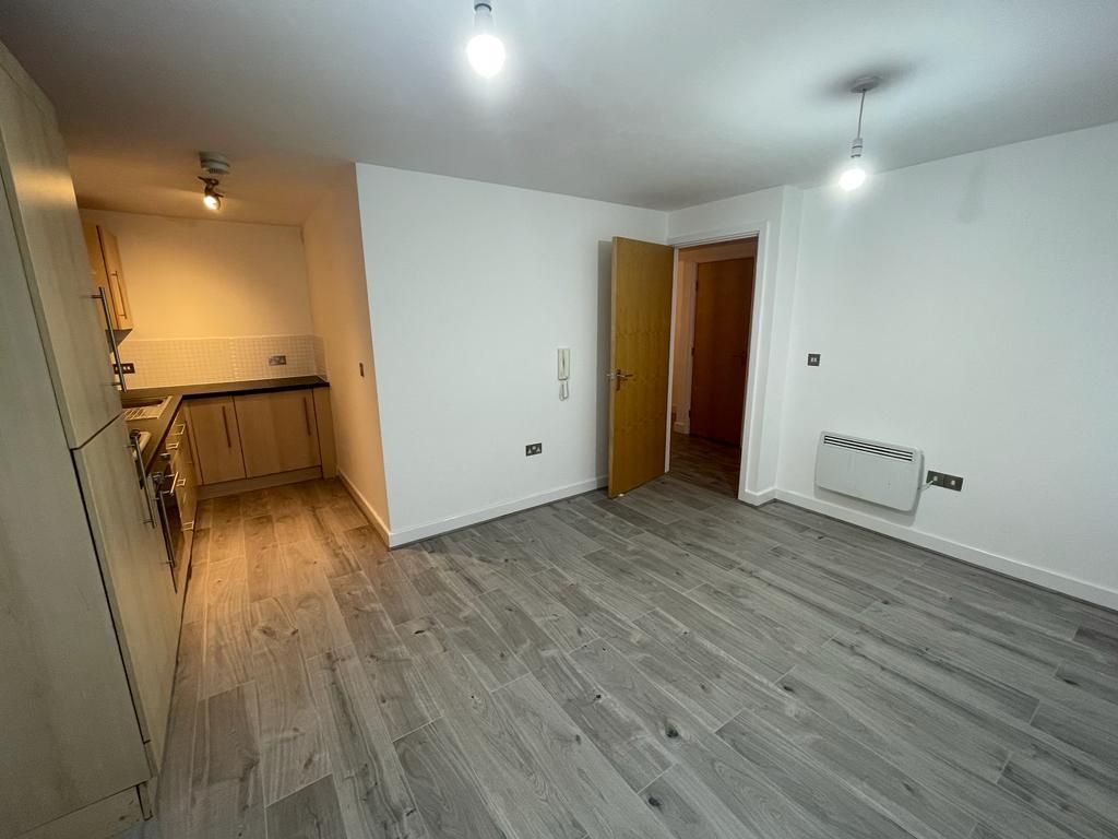 Property photo 3 of 10 Lounge.Jpg