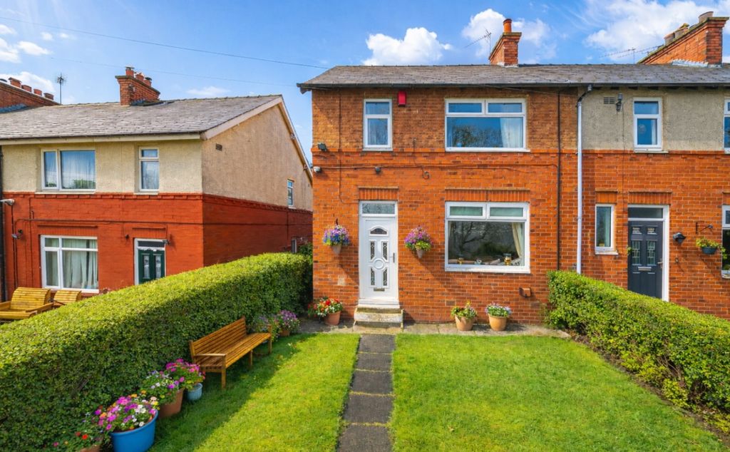 Property photo 1 of 11 External