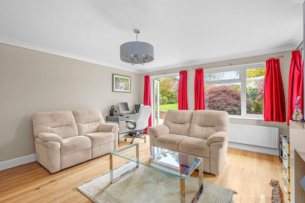 Property photo 3 of 13