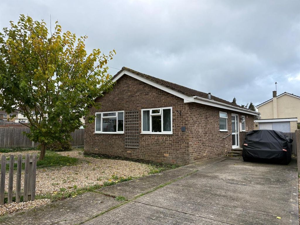 Property photo 1 of 10 Front