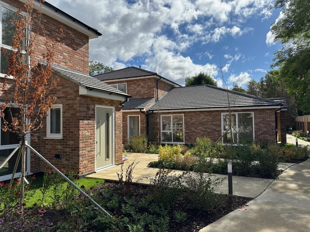 Property photo 3 of 22 External View