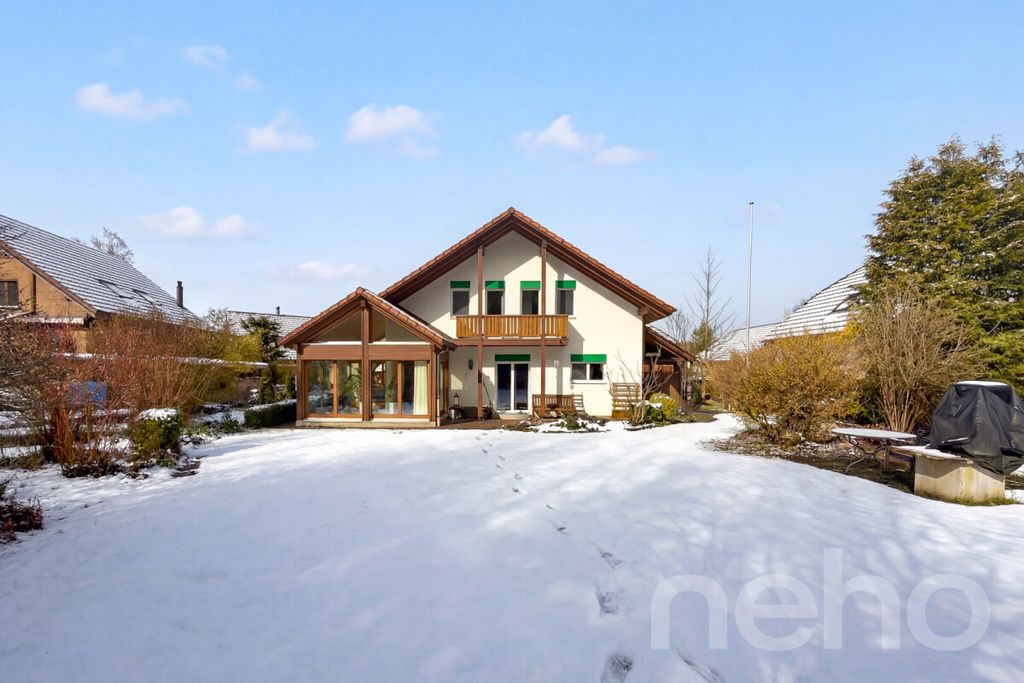 Property photo 1 of 12