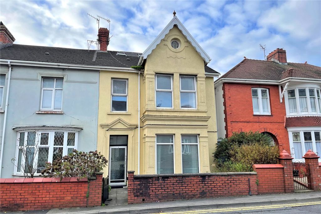 Property photo 1 of 41 Picture No. 27