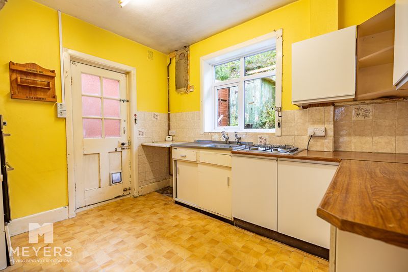 Property photo 3 of 10 Photo 8