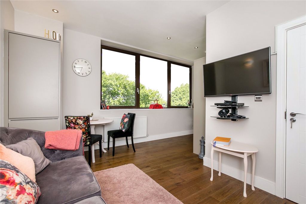 Property photo 2 of 9 Picture No. 02