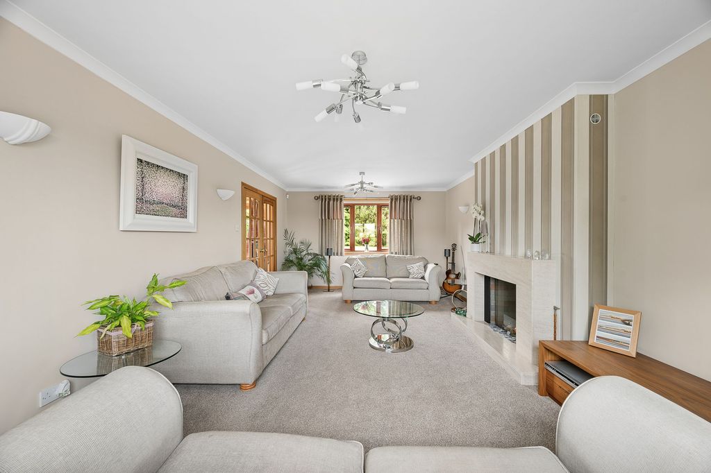 Property photo 2 of 41