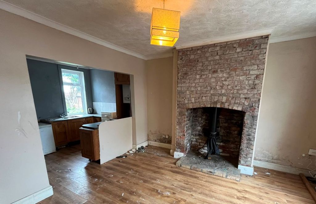Property photo 3 of 10