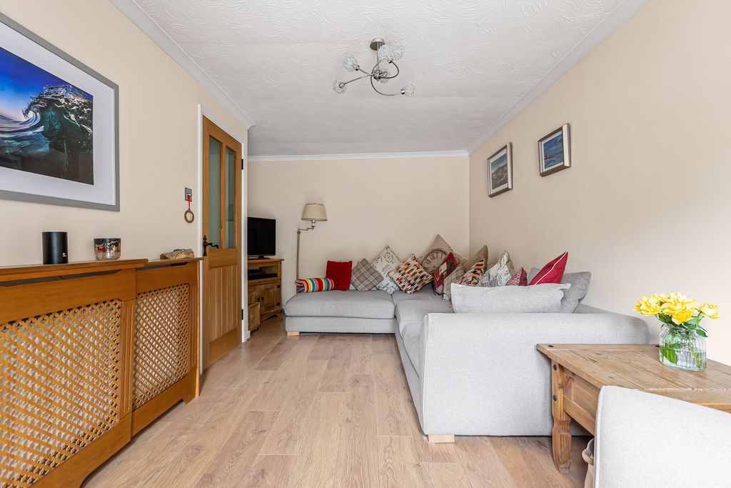 Property photo 3 of 14 Sitting Room