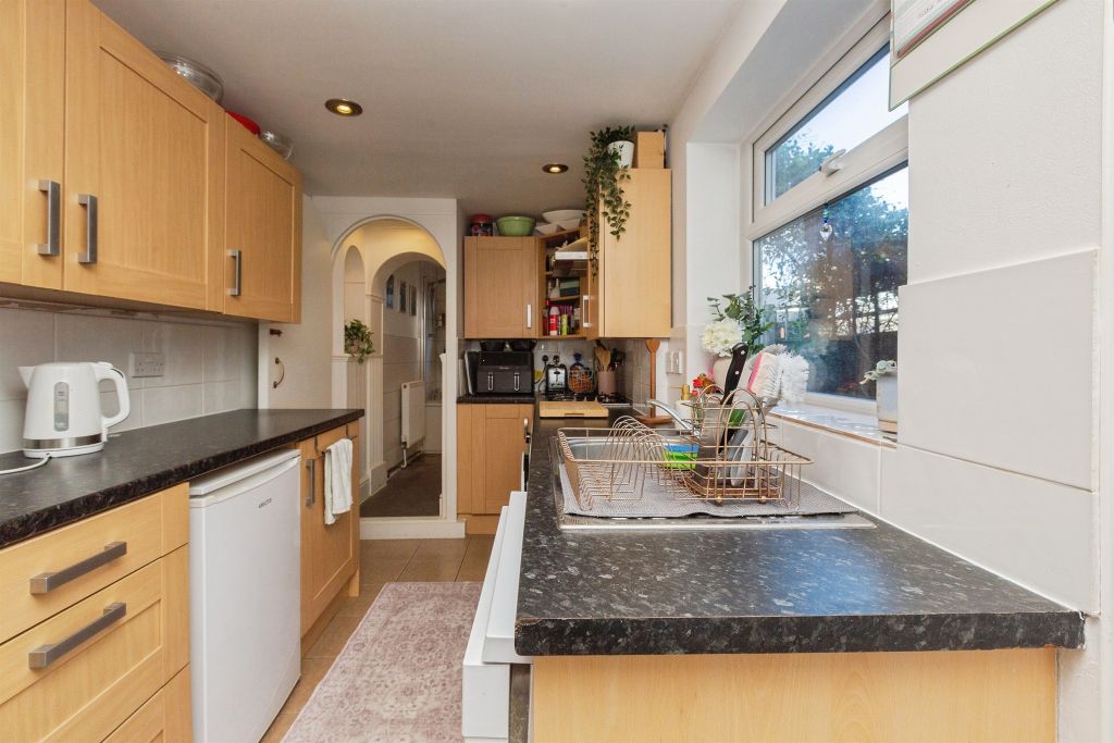 Property photo 2 of 15 Kitchen