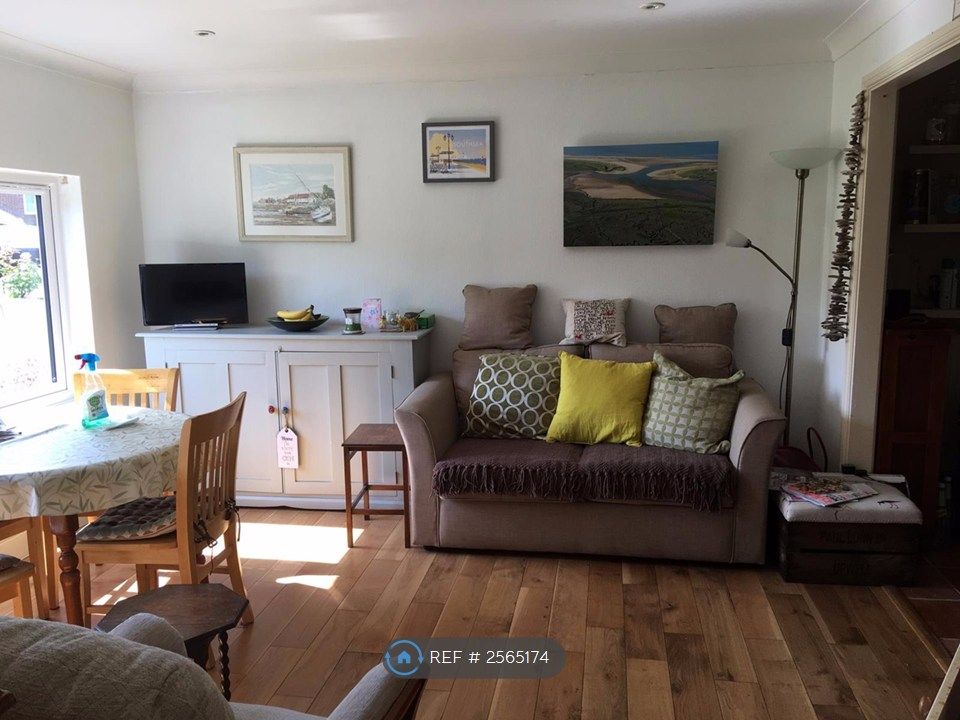 Property photo 2 of 35