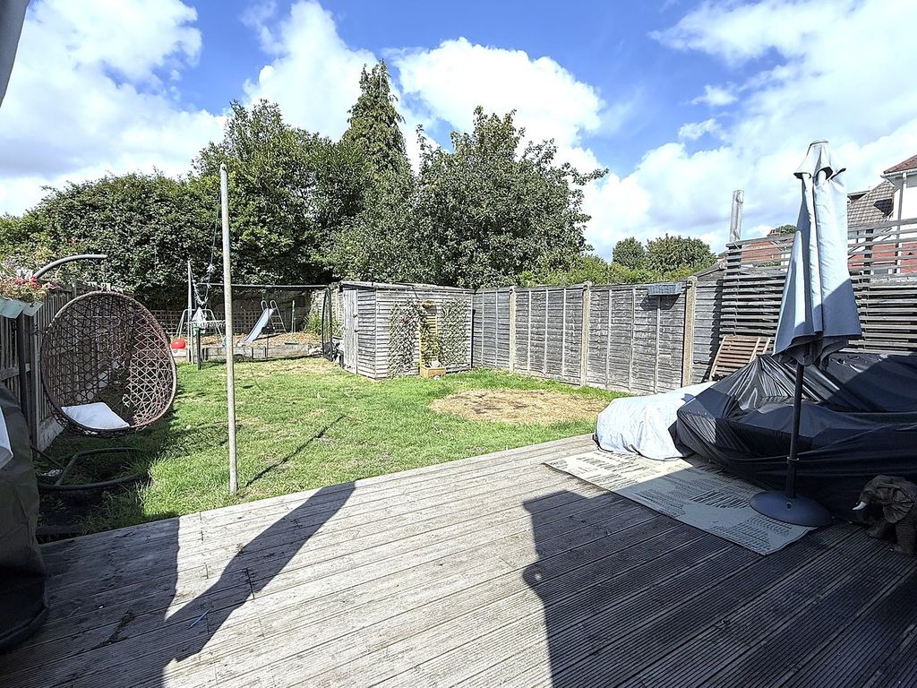 Property photo 2 of 32