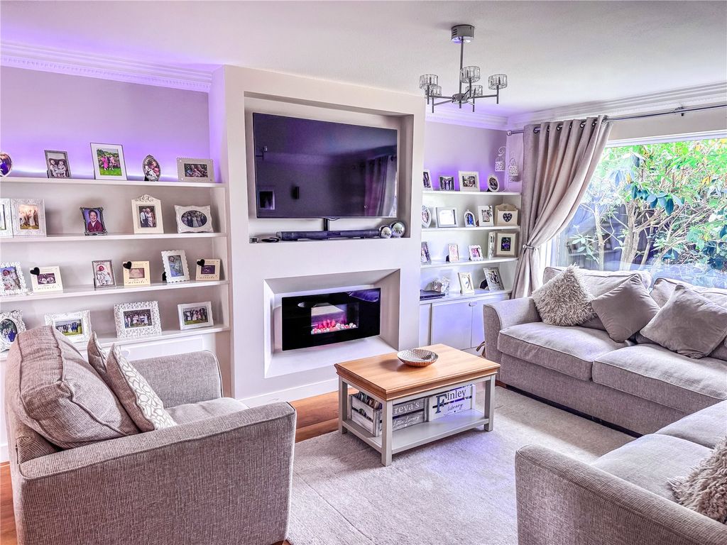 Property photo 2 of 32 Picture No. 78