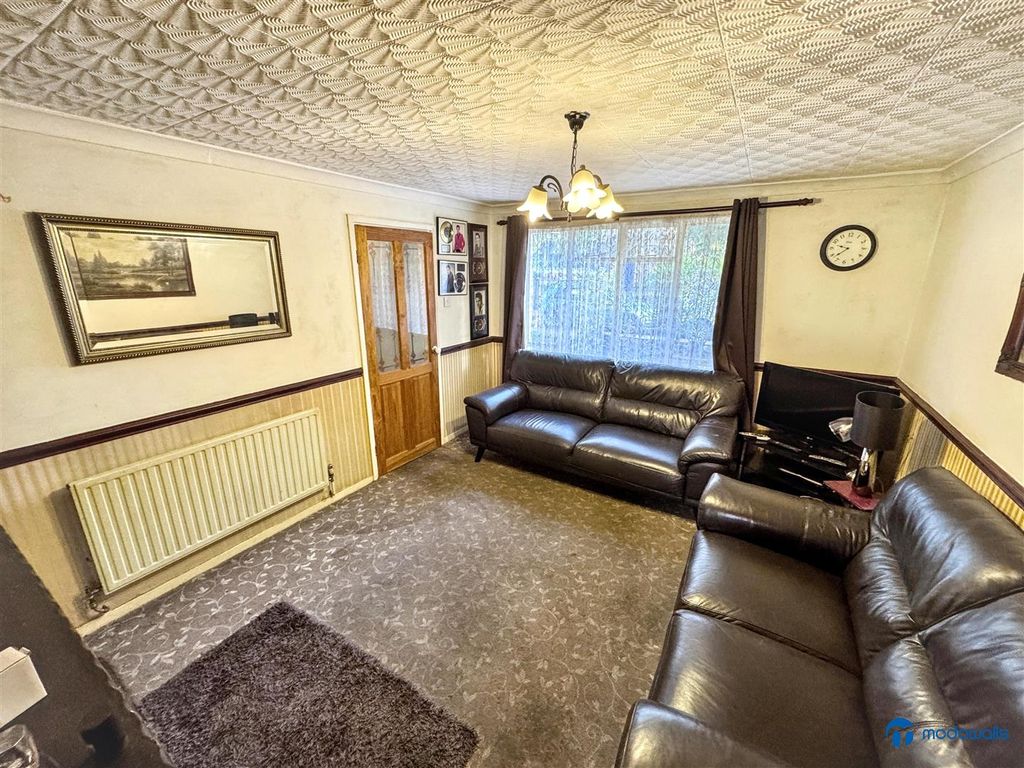 Property photo 3 of 18 3.Jpg