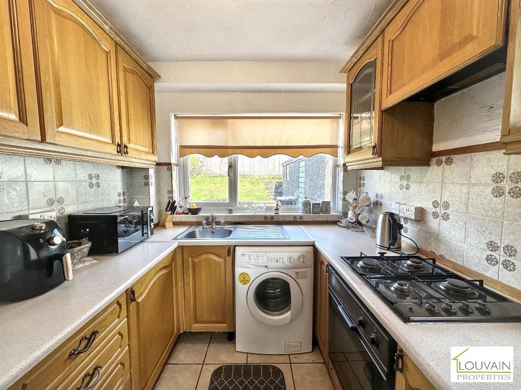 Property photo 3 of 22