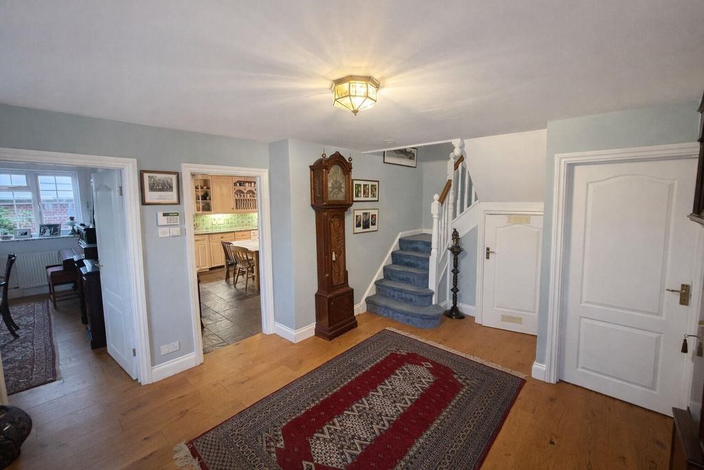 Property photo 2 of 26 Hallway