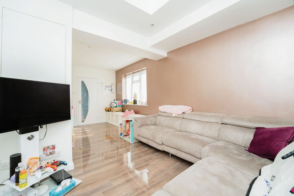 Property photo 2 of 14 Study/Playroom