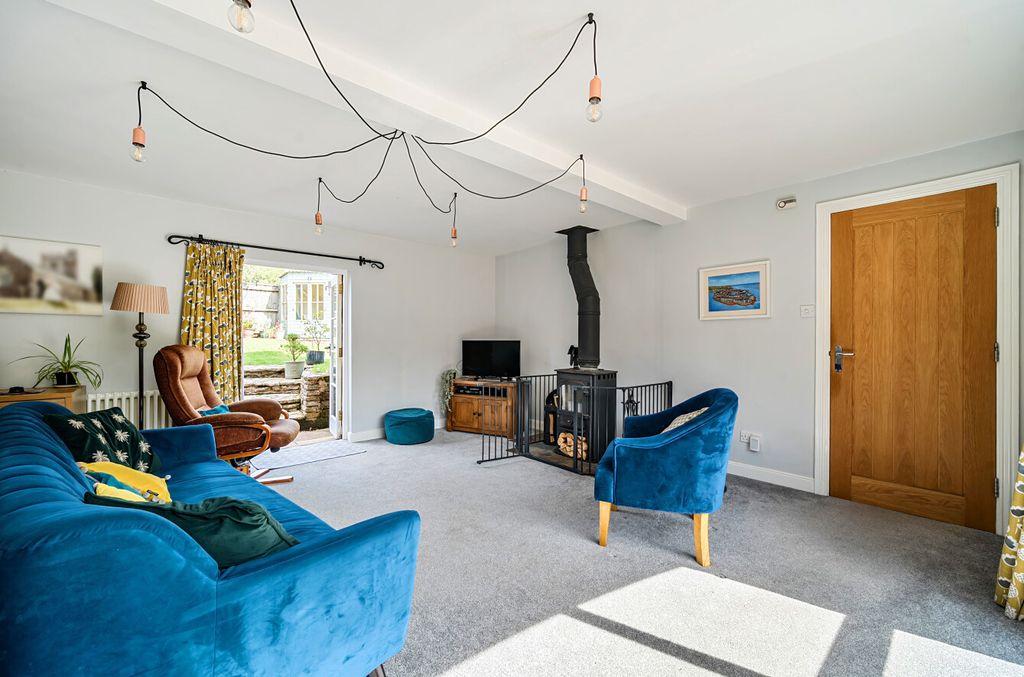 Property photo 2 of 18 Living Room