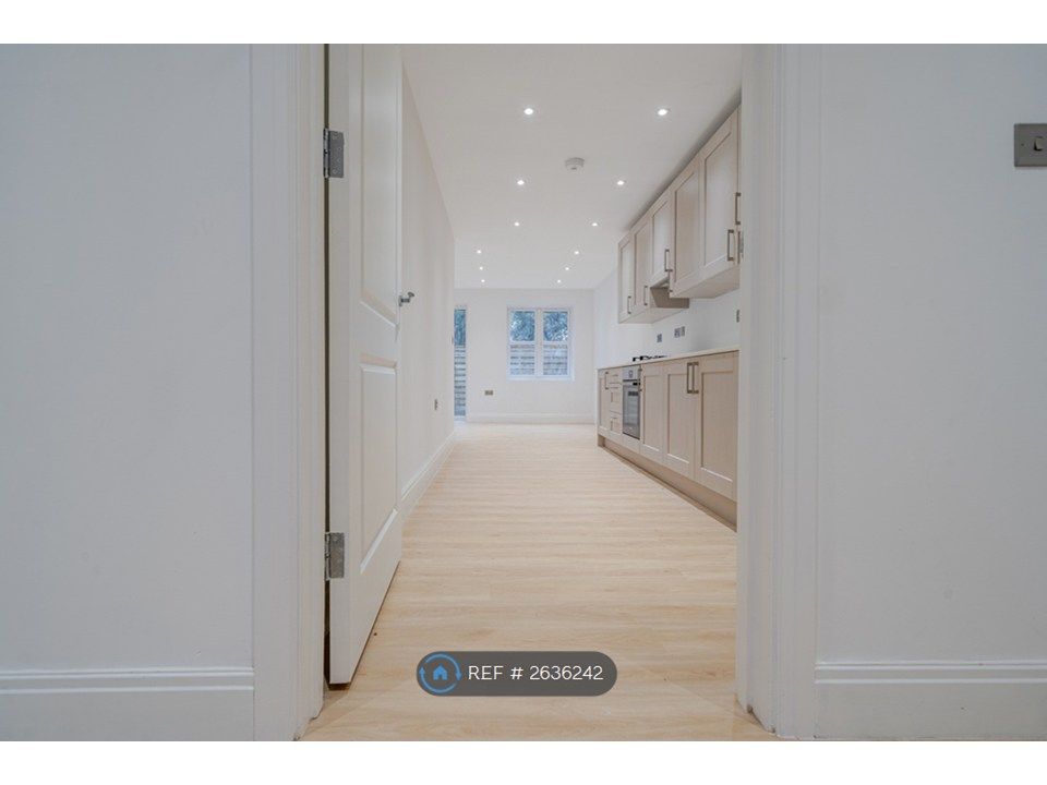 Property photo 2 of 17 Hallway