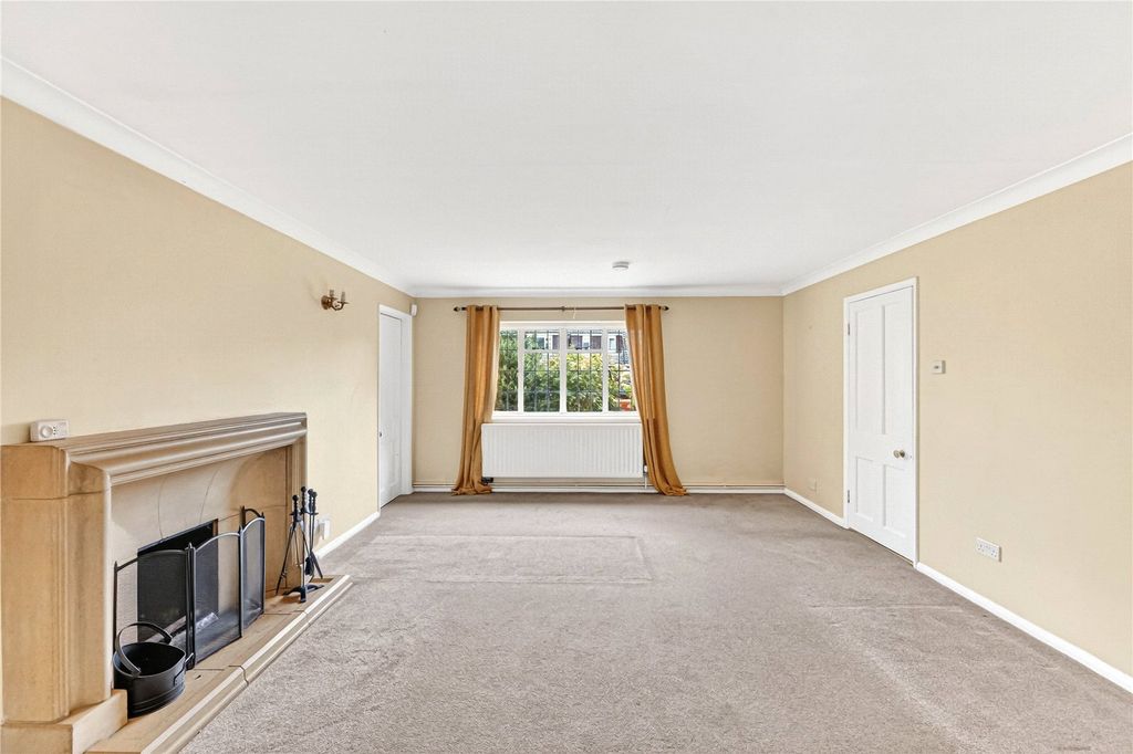 Property photo 3 of 40 Picture No. 38
