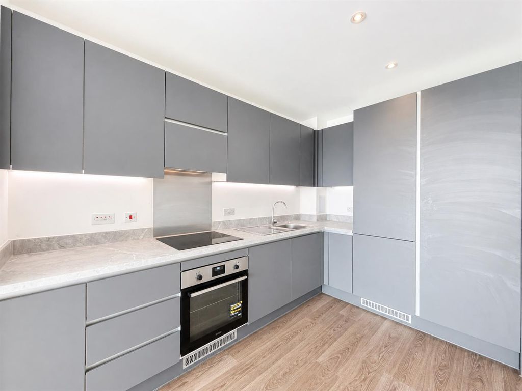 Property photo 1 of 8 Kitchen