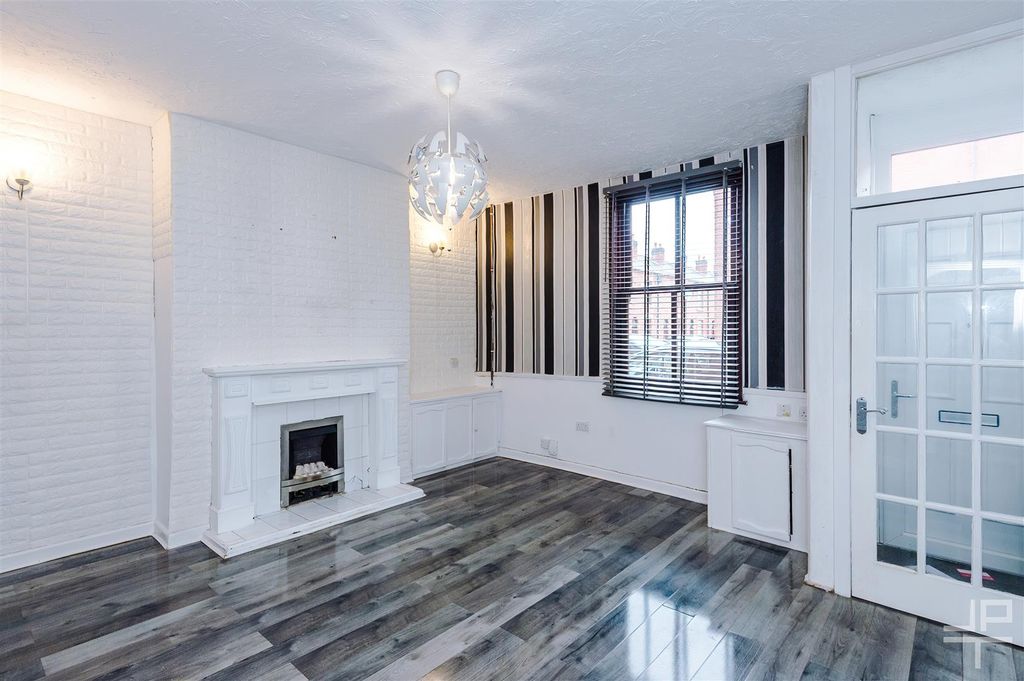 Property photo 2 of 23 Battersbystreet-Jhp-7 - Copy.Jpg