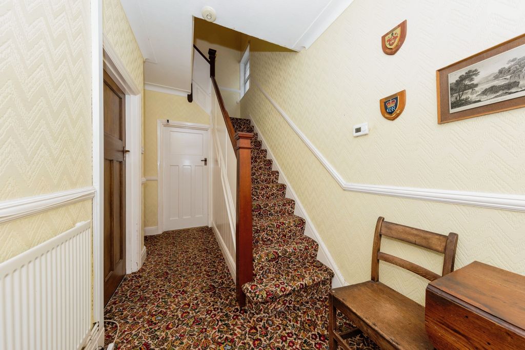 Property photo 2 of 20 Hall