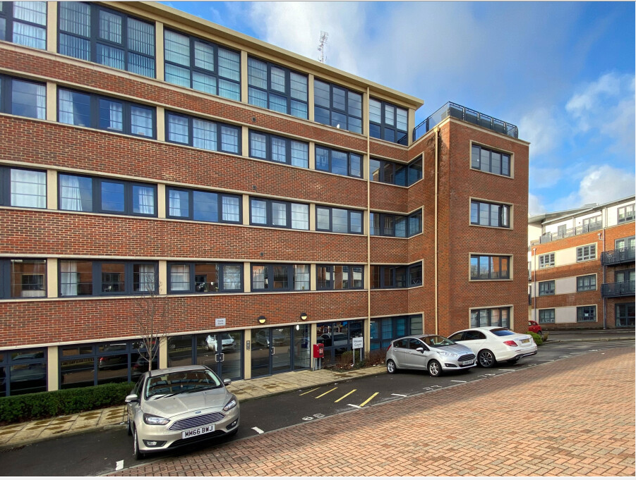 Property photo 1 of 9 Wessex Court Front S