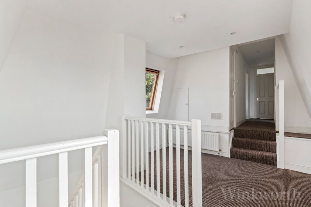 Property photo 3 of 10 Picture No. 04