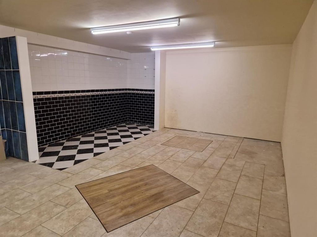 Property photo 1 of 2 Photo