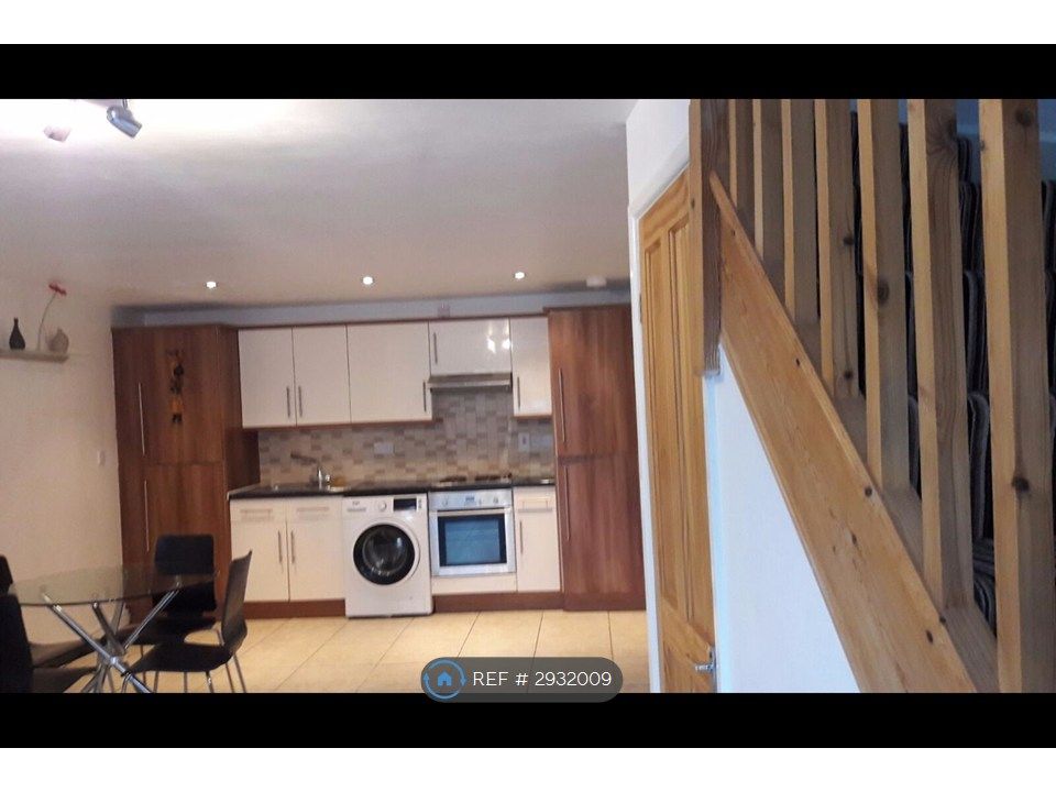 Property photo 1 of 3