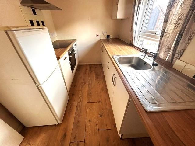 Property photo 1 of 4 Kitchen