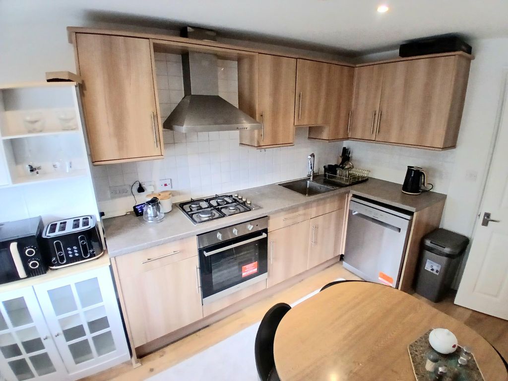 Property photo 2 of 10 Image