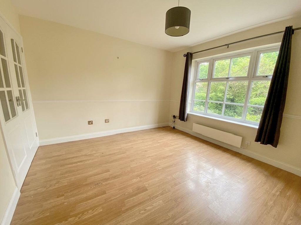 Property photo 3 of 8 Living Room.Jpg
