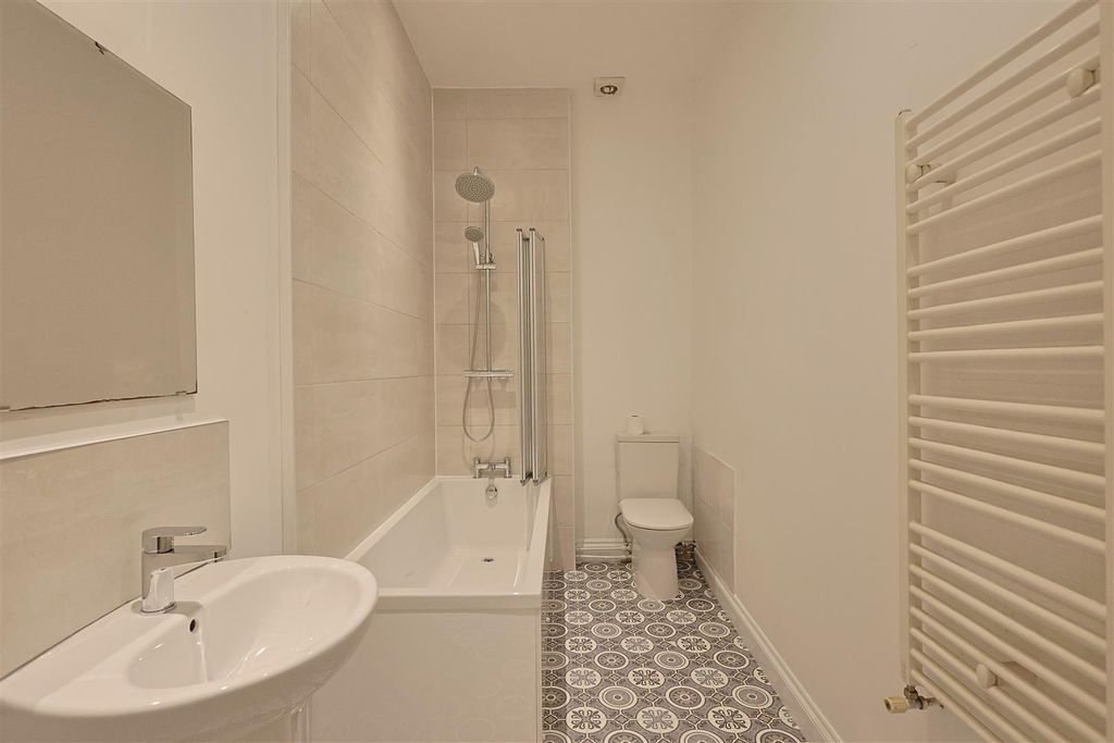 Property photo 3 of 8 069B5871-Baff-4Efb-85Df-D79C47A48F2C_1_201_A.Jpeg