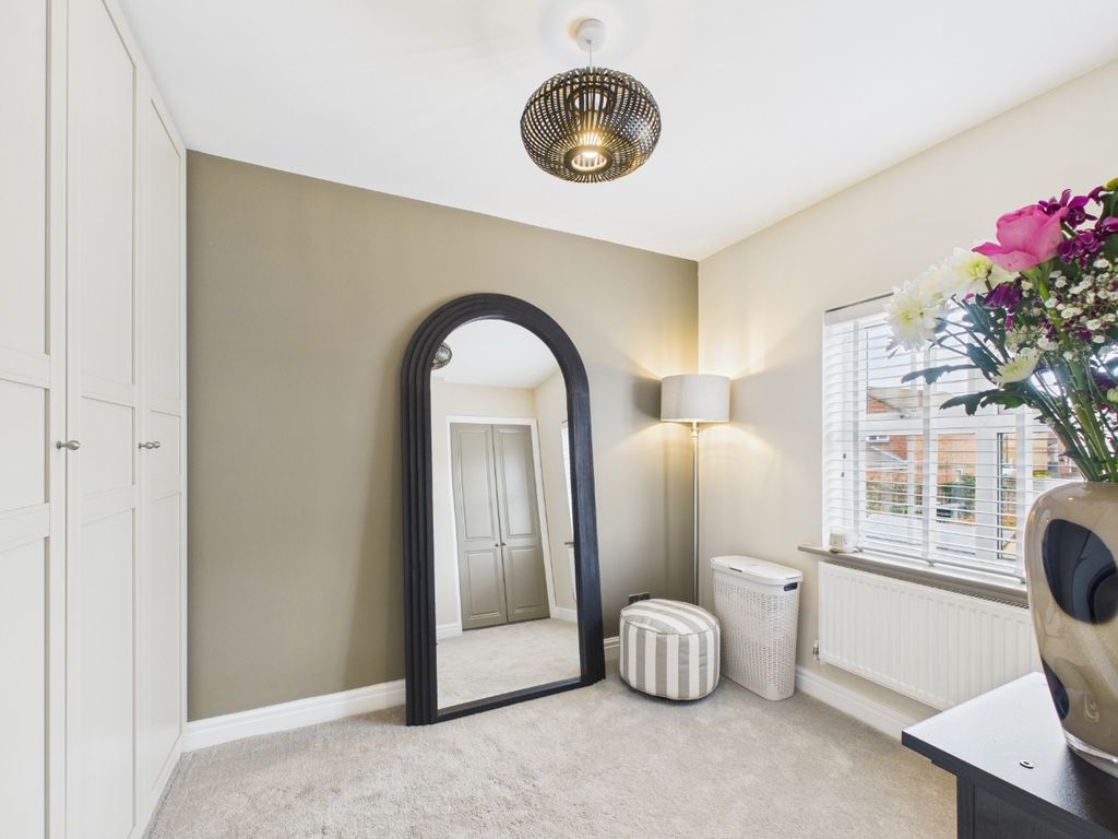Property photo 3 of 20 4880068