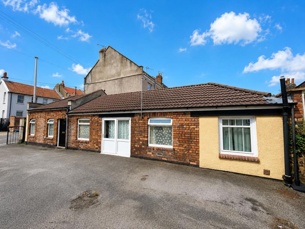 Property photo 1 of 24 359BA257-7242-4Aaf-8C60-2188Bec94A70.Png