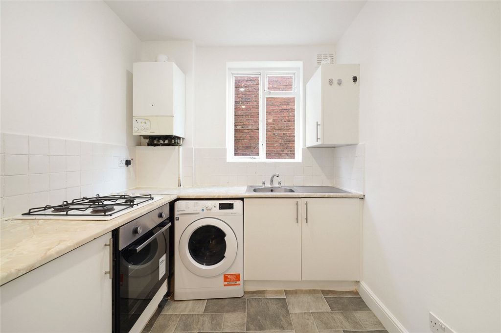 Property photo 3 of 16 Picture No. 26