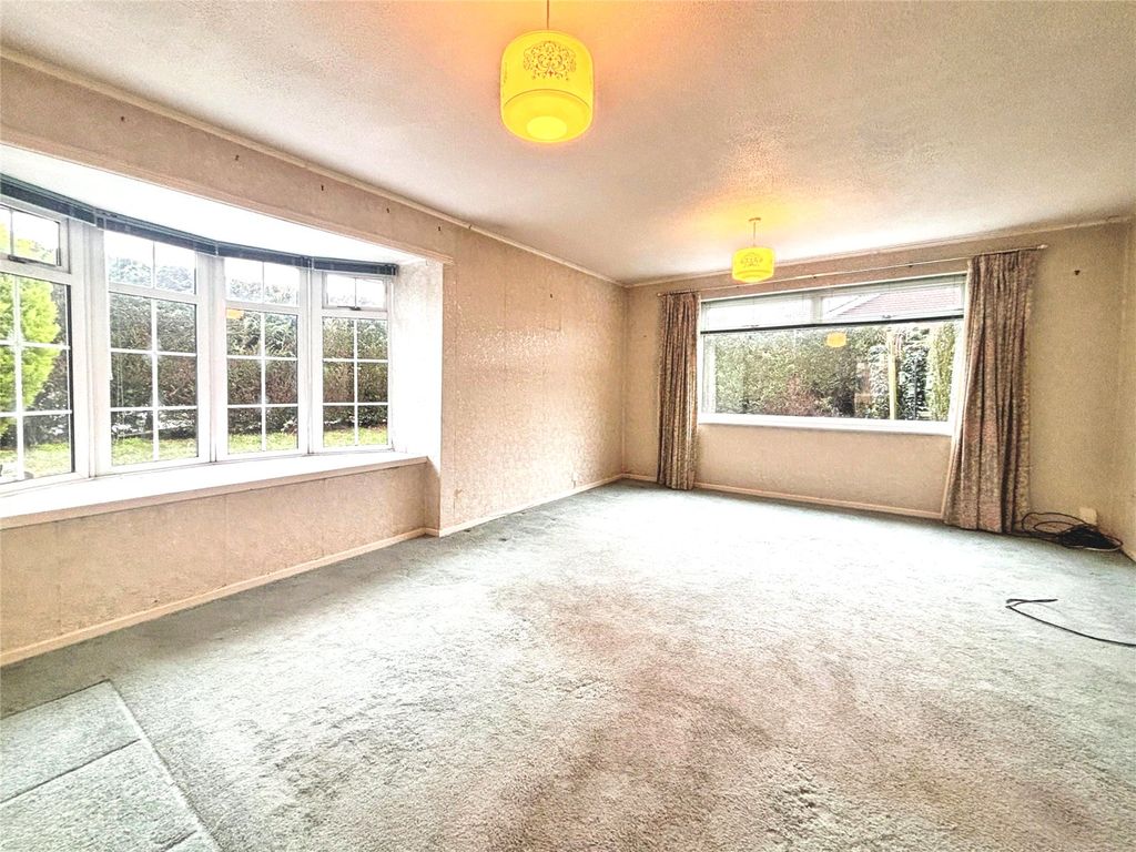 Property photo 2 of 21 Living Room