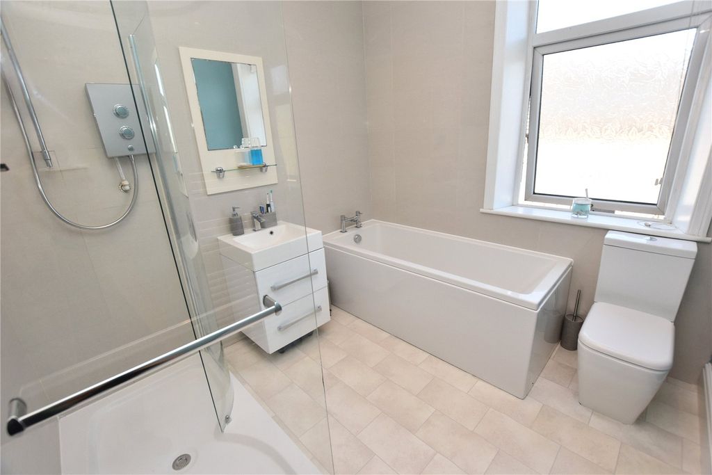 Property photo 3 of 17 Picture No. 42