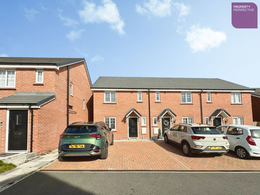 Property photo 1 of 12 External