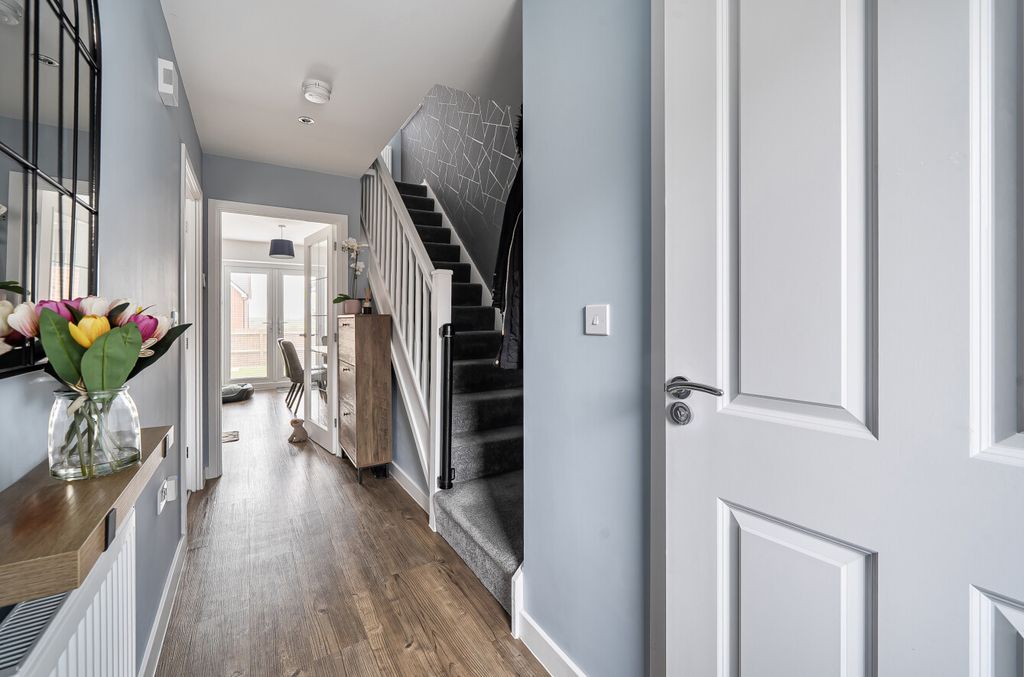 Property photo 3 of 21 1424724-14-69Aed9...