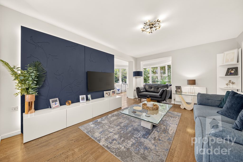 Property photo 3 of 36 Pl-13