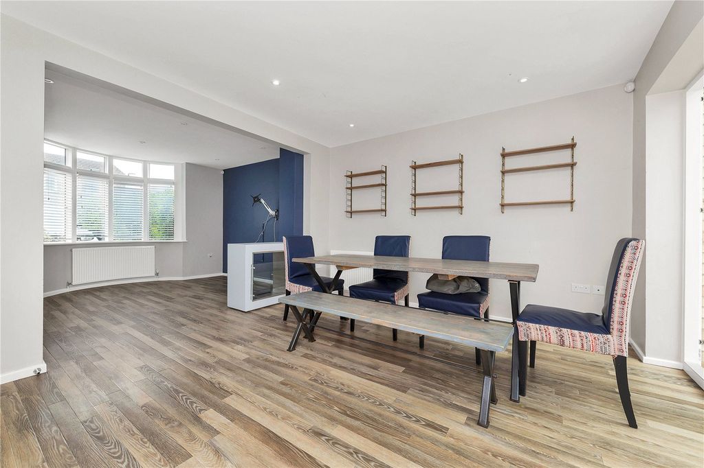 Property photo 2 of 15 Picture No. 05