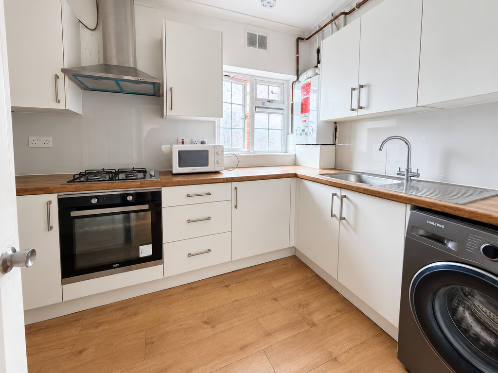 Property photo 1 of 5 Kitchen