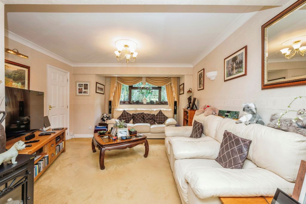 Property photo 3 of 19