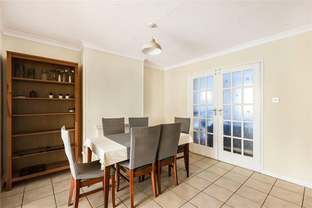 Property photo 2 of 21 Picture No. 15